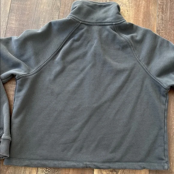 Vuori charcoal gray Quarter-Zip Pullover, M - Picture 4 of 5